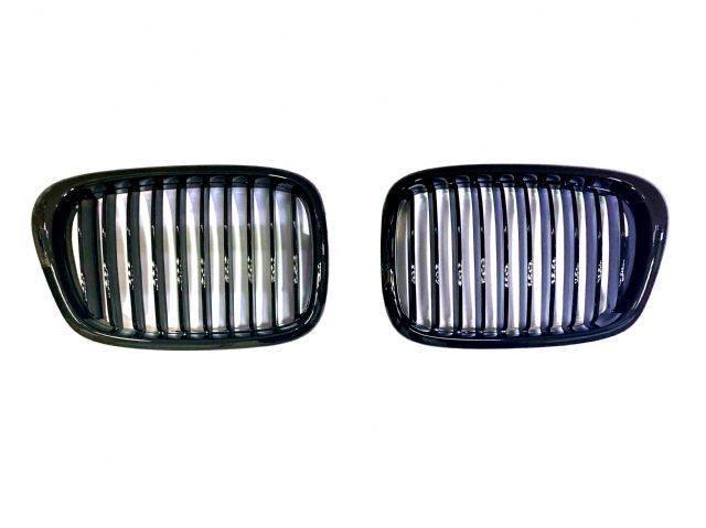 BMW 5 SERIES  E39 M5 GRILLE LH/RH (CONVEX INSERT)